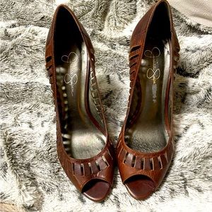 Jessica Simpson Brown Leather Peep Toe Heels Pumps Laser Cut Size 9